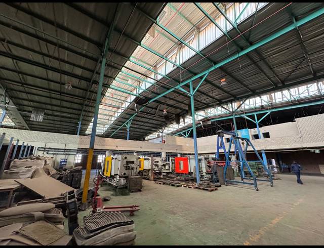 3,563M² WAREHOUSE TO LET IN INDUSTRIA